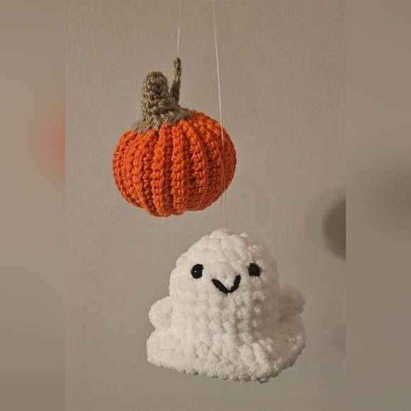 Halloween crochet car hanger pumpkin and a ghost👻🎃 - Picture 1 of 3